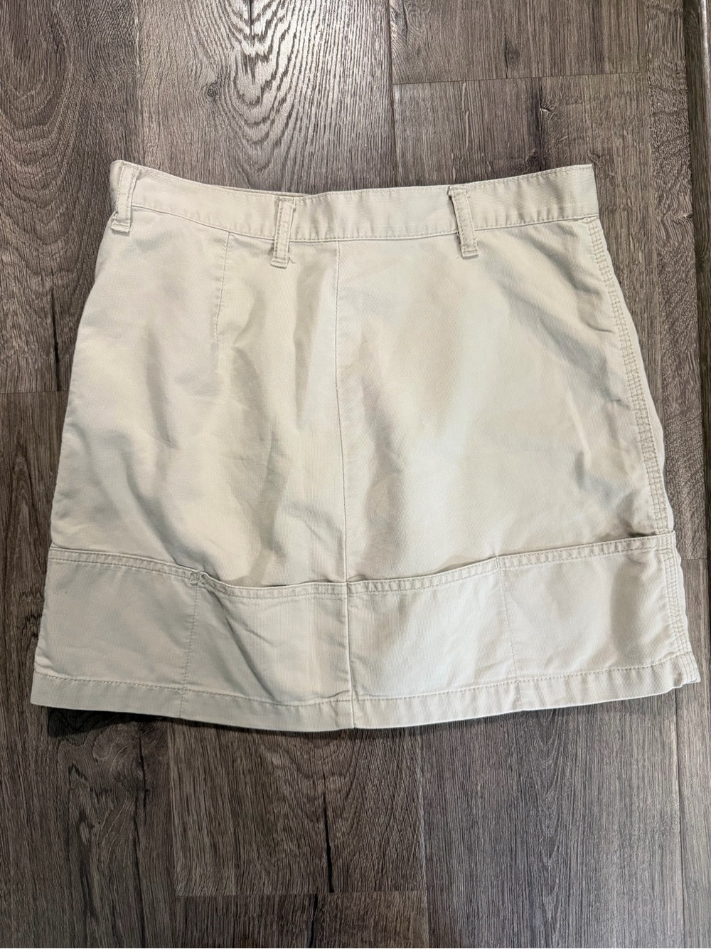 American Eagle Outfitters Khaki Mini Skirt Size 2 Cotton Low Rise Casual Y2 - Picture 5 of 6